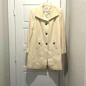 Beige cashmere jacket